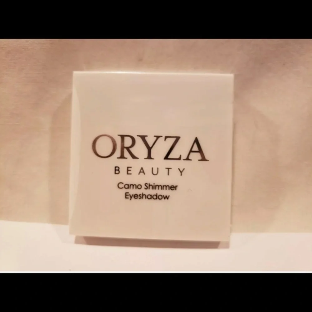 ORYZA Beauty Camo Shimmer Eyeshadow